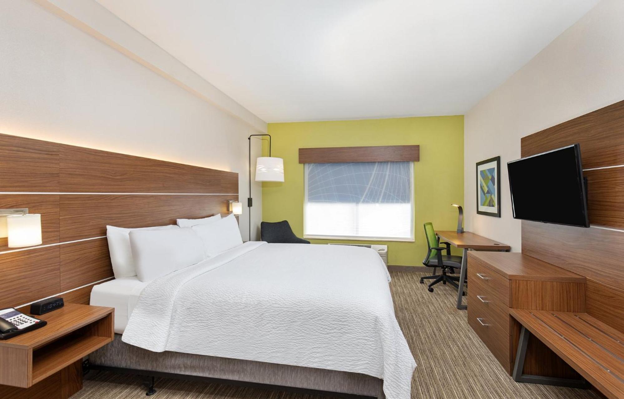 Holiday Inn Express Hotel & Suites Birmingham - Inverness 280 By Ihg Luaran gambar