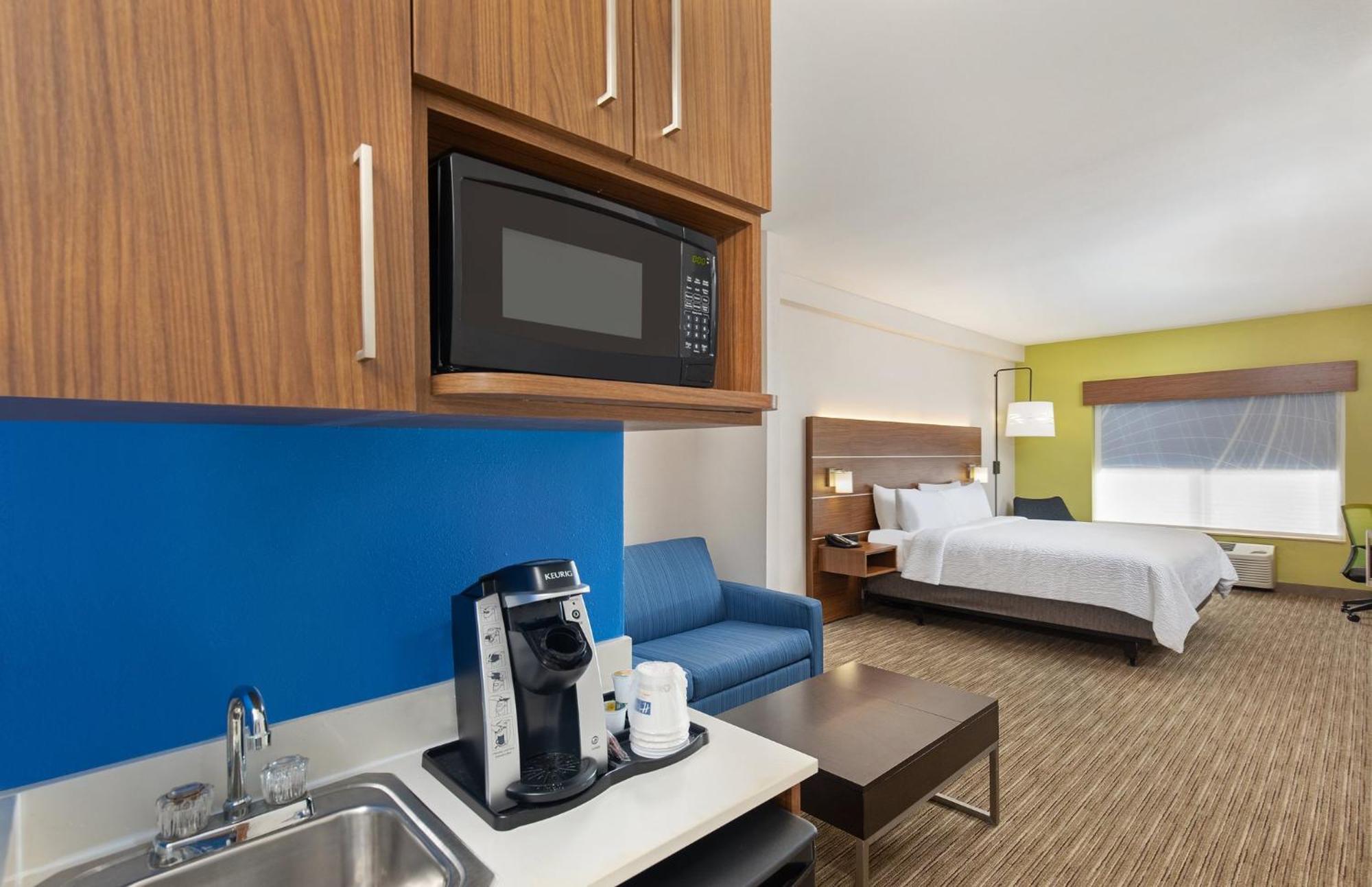 Holiday Inn Express Hotel & Suites Birmingham - Inverness 280 By Ihg Luaran gambar