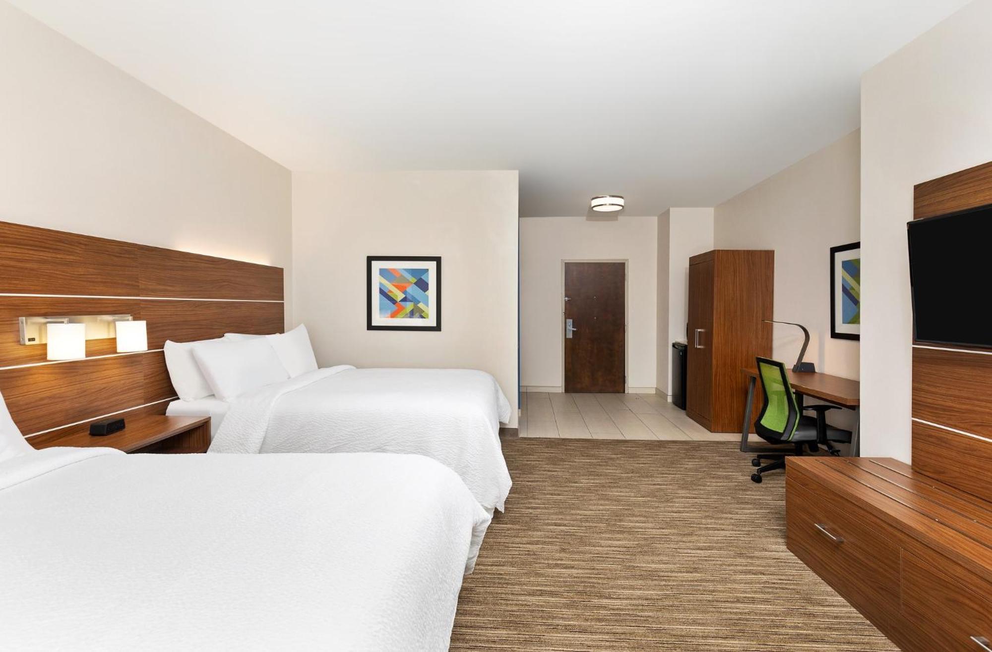Holiday Inn Express Hotel & Suites Birmingham - Inverness 280 By Ihg Luaran gambar