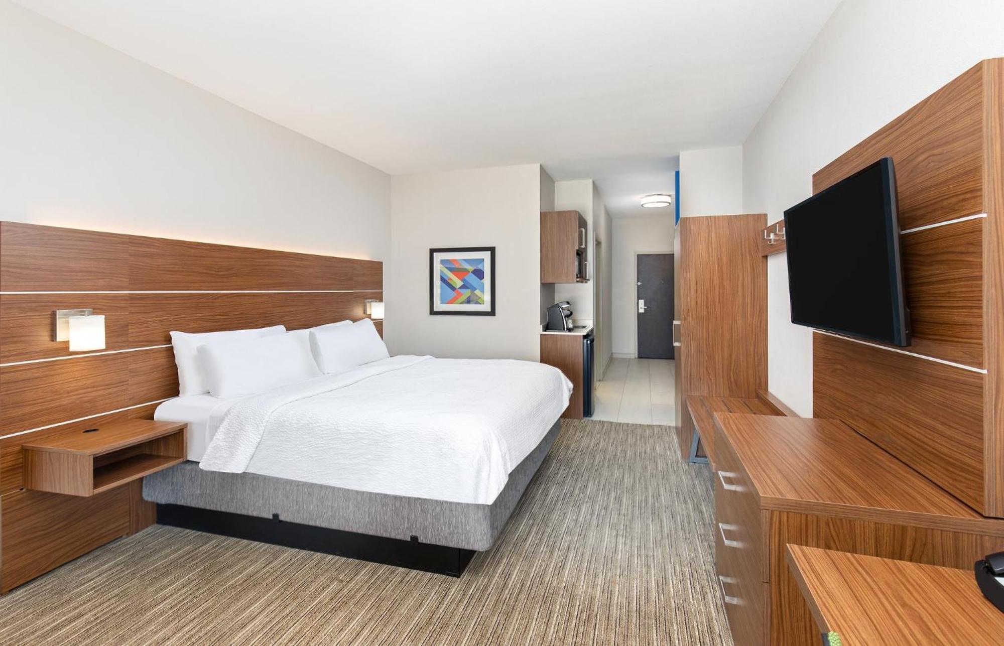 Holiday Inn Express Hotel & Suites Birmingham - Inverness 280 By Ihg Luaran gambar
