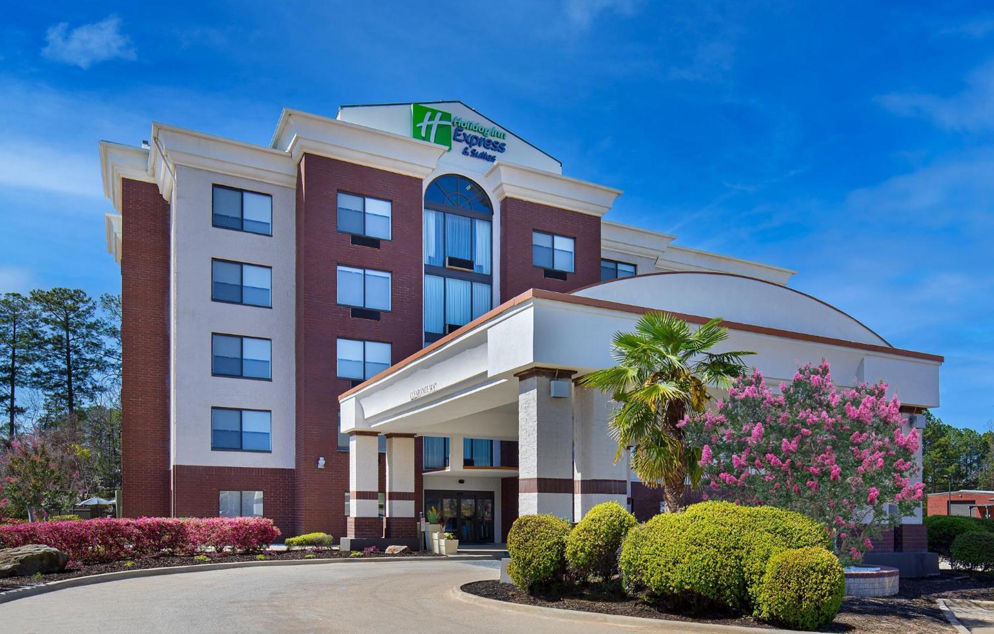 Holiday Inn Express Hotel & Suites Birmingham - Inverness 280 By Ihg Luaran gambar