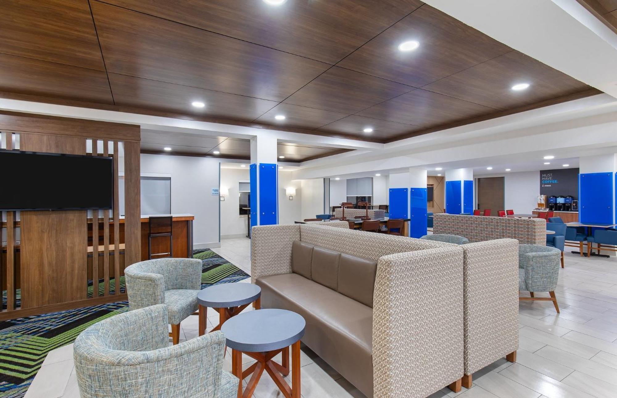 Holiday Inn Express Hotel & Suites Birmingham - Inverness 280 By Ihg Luaran gambar