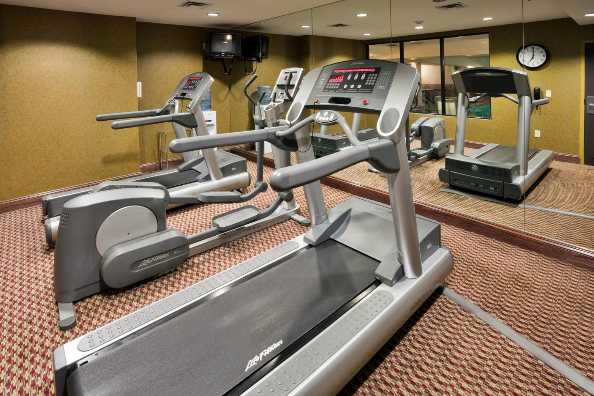Holiday Inn Express Hotel & Suites Birmingham - Inverness 280 By Ihg Luaran gambar