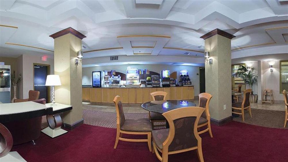 Holiday Inn Express Hotel & Suites Birmingham - Inverness 280 By Ihg Luaran gambar